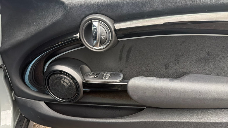 MINI Hatchback 1.5 Cooper Exclusive II 5dr Auto Petrol Hatchback